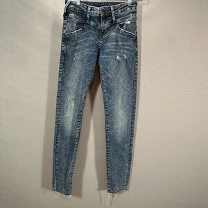 True Religion Jeans Womens 26 Halle Front Yoke Skinny Pockets Distress Fray Hem